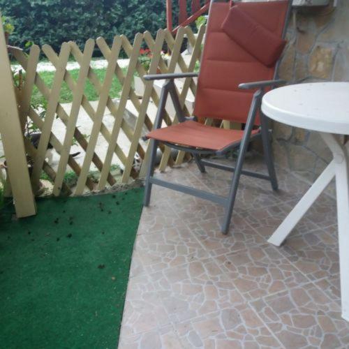 Kriszta Apartmanhaz Lägenhet Balatonlelle Exteriör bild
